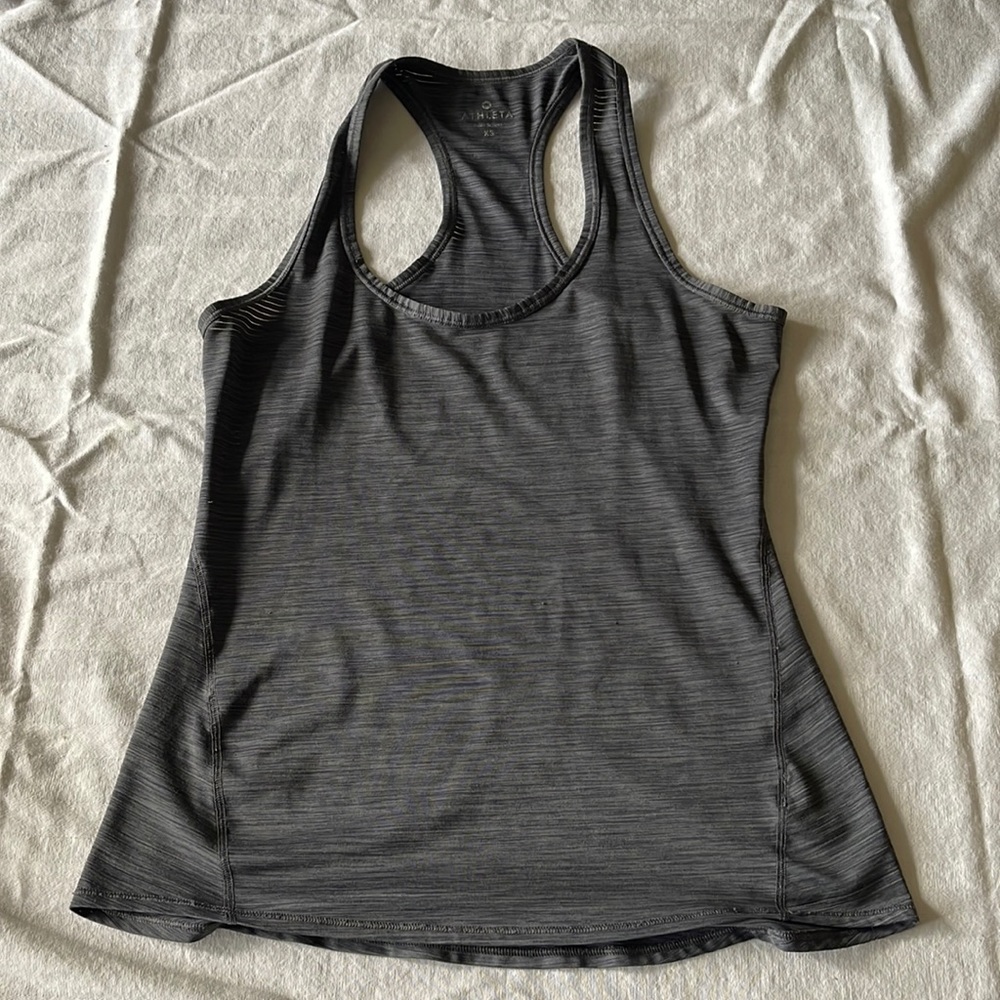 Athleta Momentum tank GUC